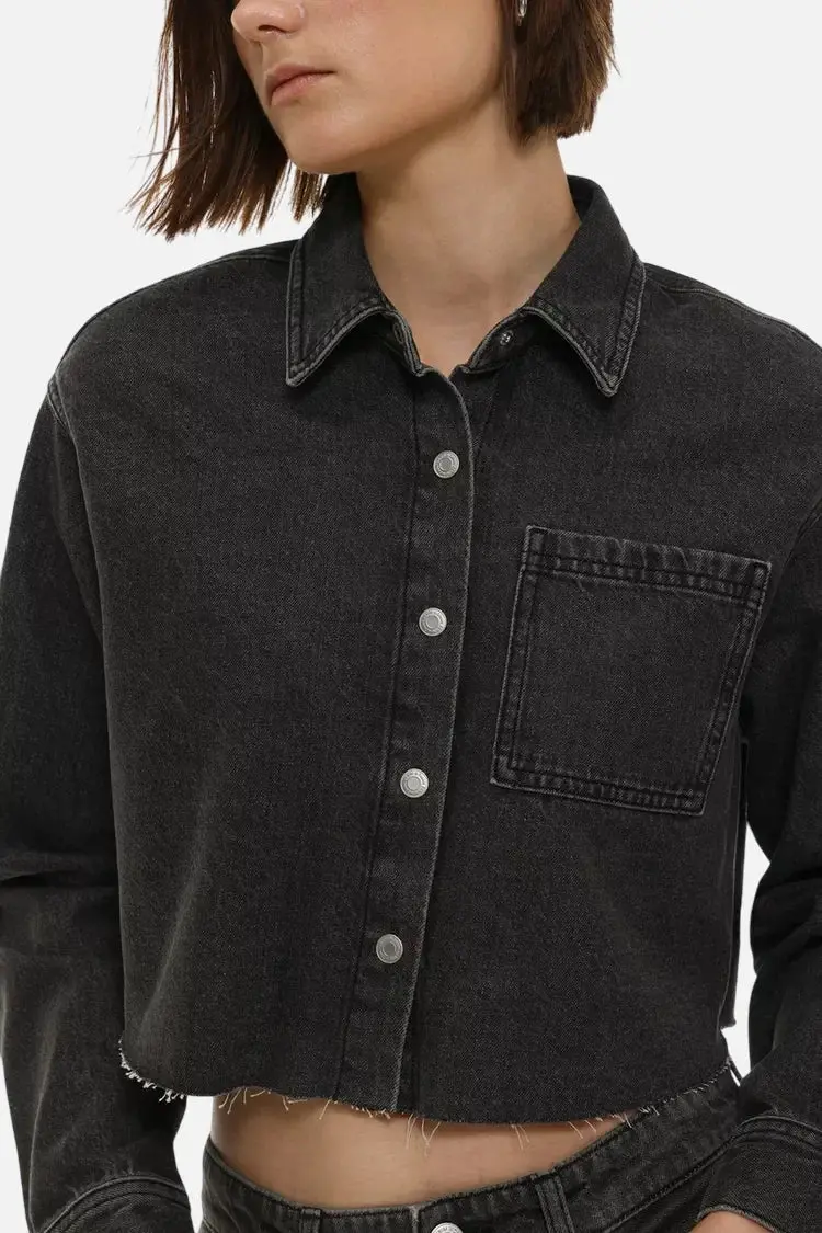 Cropped denim shirt - Image 6