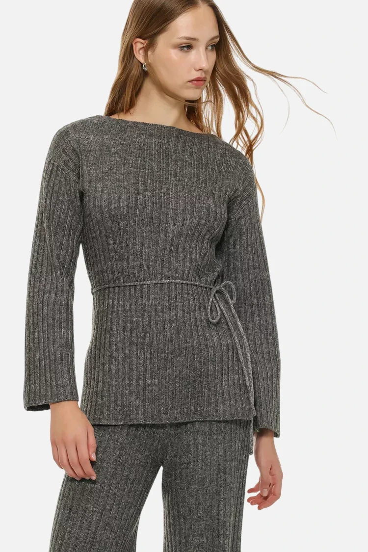 Long belted sweater - Image 3
